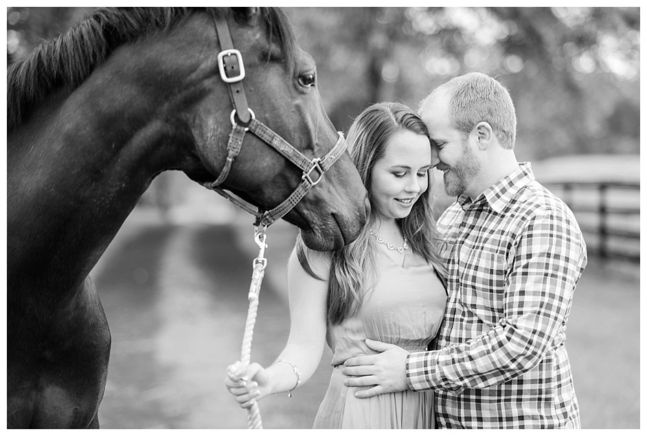 middleburg-va-engagement-photos-with-a-horse__0570