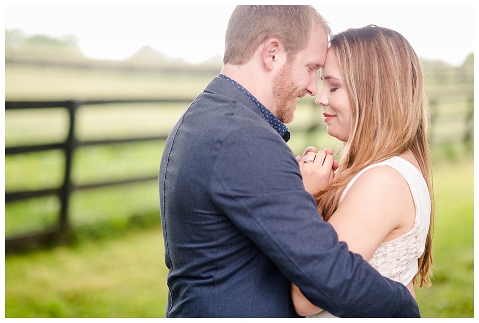 middleburg-va-engagement-photos-with-a-horse__0596