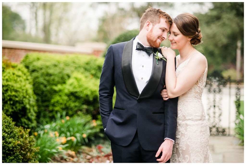 branch museum wedding in richmond va by rva wedding photographer sarah & dave photography formal portrait outdoors with green