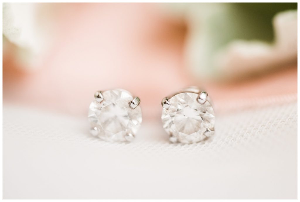 simple bridal jewelry earrings photo