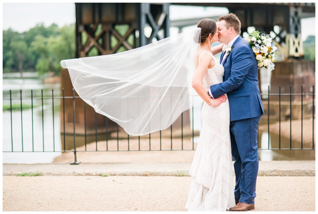 charming summer wedding at the American Civil War Museum and historic tredegar ironworks in richmond by rva and central virginia wedding photographer, sarah & dave photography