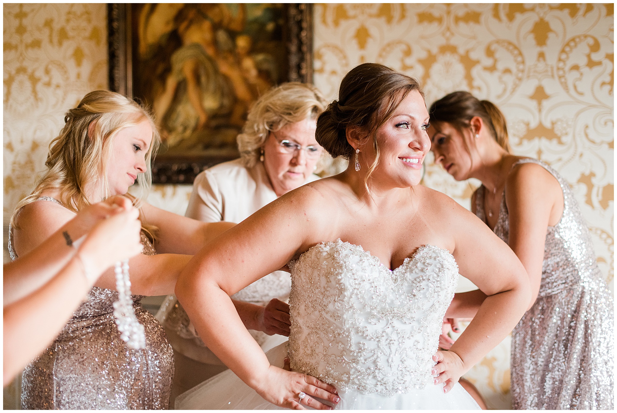 bride getting ready in bridal suite at dover hall by rva richmond virginia wedding photographer sarah & dave photography