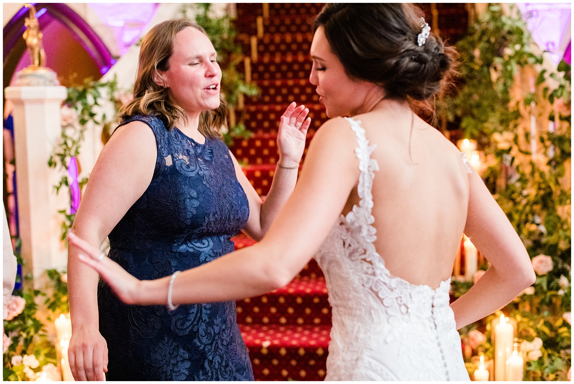 people dancing at dover hall wedding reception. by rva wedding photographer, sarah & dave photography.